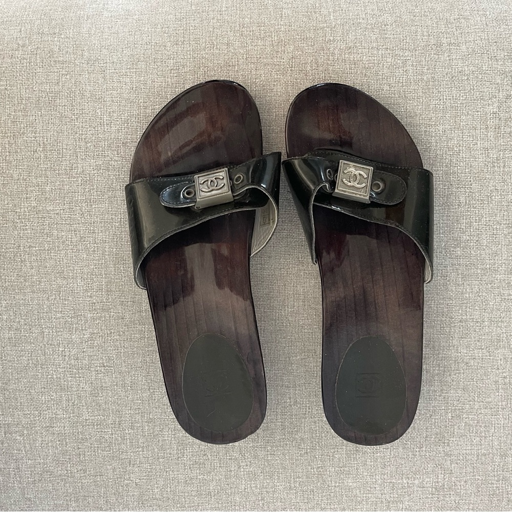 CHANEL Black Patent Leather Wooden Mule Slide Wedge Platform sandals